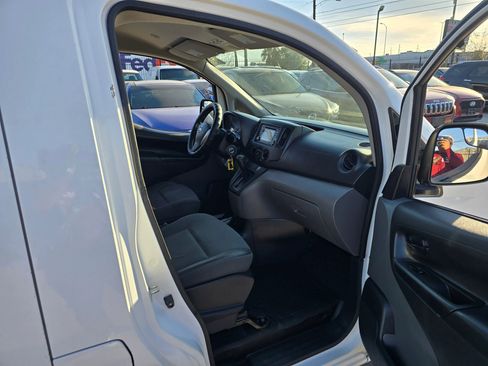 Used 2019 Nissan NV200 S image 33