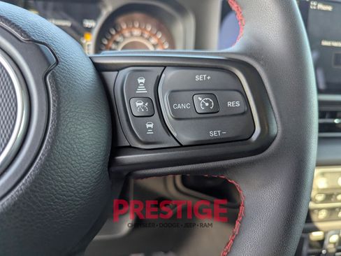 Used 2024 Jeep Gladiator Rubicon w/ Convenience Group image 20