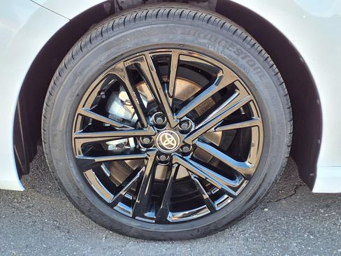 Used 2025 Toyota Camry SE FWD image 25