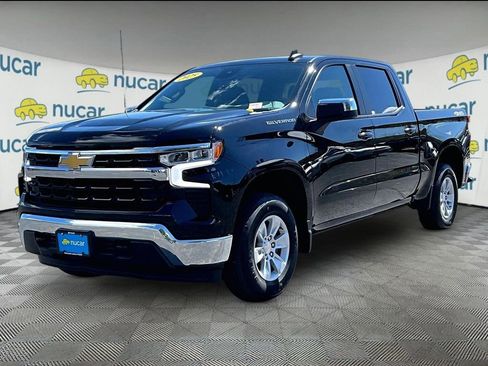 Used 2025 Chevrolet Silverado 1500 LT AWD/4WD image 2