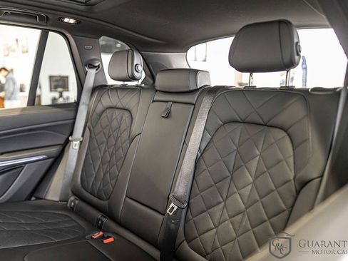 Used 2025 BMW X5 M60i w/ Climate Comfort Package image 34