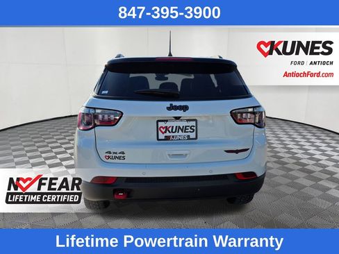 Used 2025 Jeep Compass Trailhawk AWD/4WD image 6