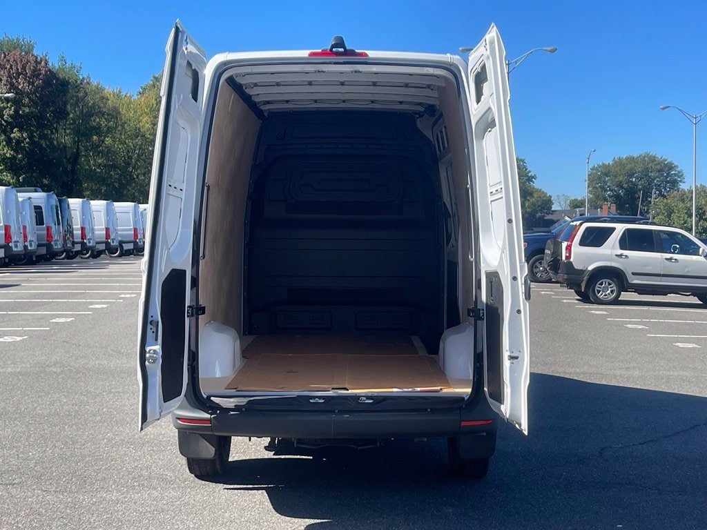 New 2025 Mercedes-Benz Sprinter 2500 image 5