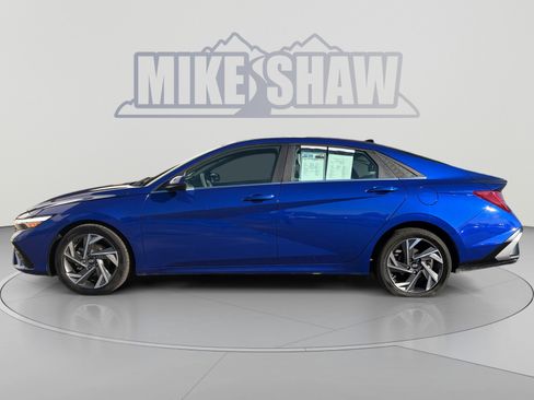 Used 2024 Hyundai Elantra SEL w/ Convenience Package FWD image 2