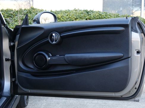 Used 2018 MINI Cooper 2-Door Hardtop image 36