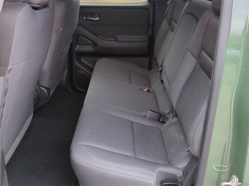 Used 2023 Nissan Frontier SV w/ SV Convenience Package image 13