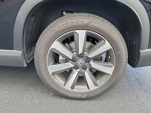 Used 2023 Honda Pilot Touring image 5