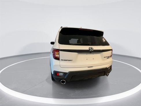 Used 2024 Honda Passport Black Edition image 6