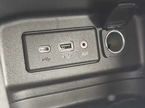 Used 2024 Chevrolet Equinox LS image 21