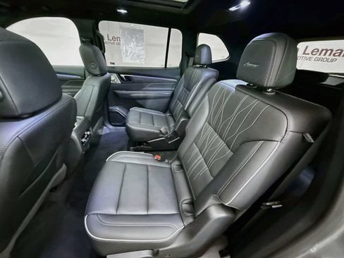 Used 2026 Buick Enclave Avenir w/ Super Cruise Package AWD/4WD image 27