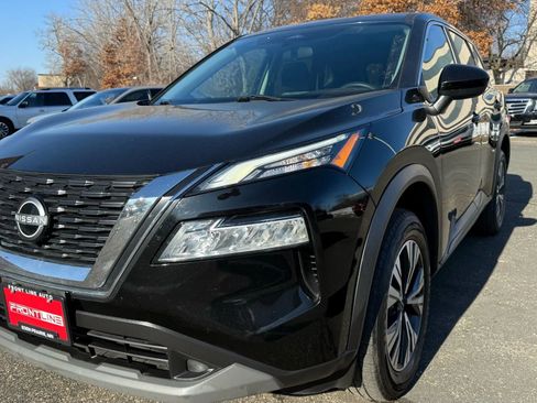 Used 2023 Nissan Rogue SV image 15