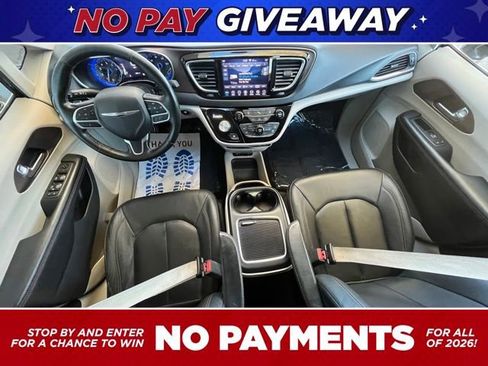 Used 2019 Chrysler Pacifica Touring-L Plus w/ Tire & Wheel Group image 23