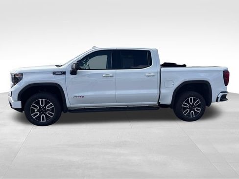 Used 2025 GMC Sierra 1500 AT4 w/ Technology Package AWD/4WD image 2