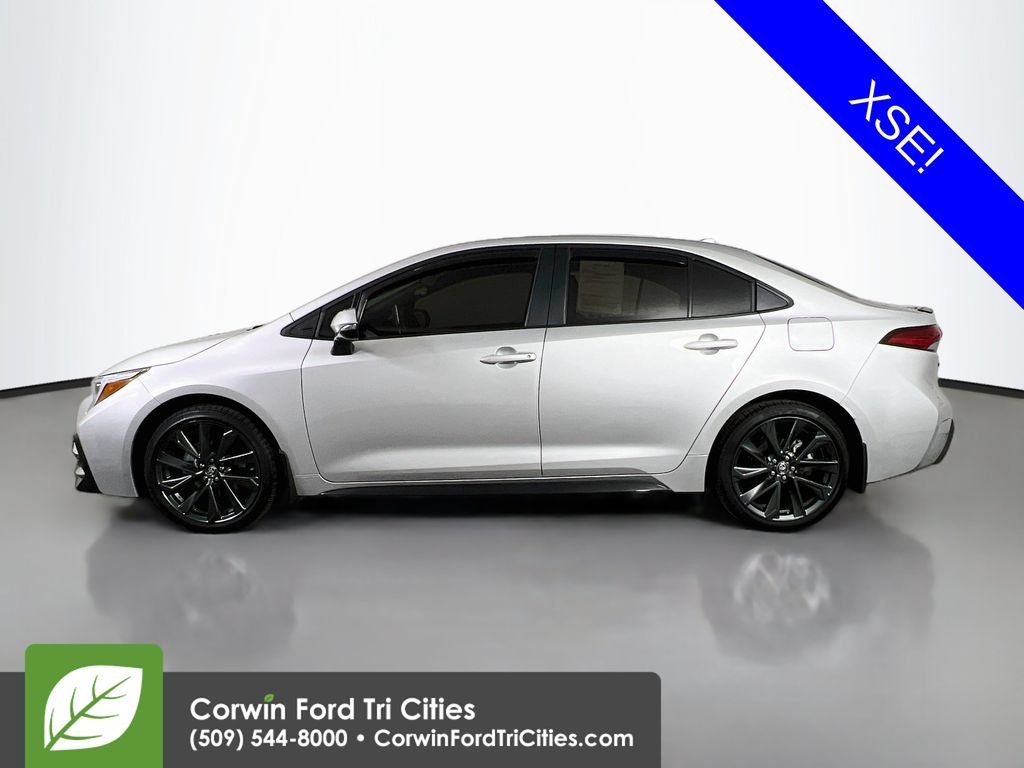 Used 2025 Toyota Corolla XSE FWD image 6