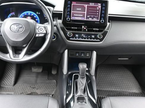 Certified 2022 Toyota Corolla Cross XLE w/ Black Badges Package (TMS) AWD/4WD image 26