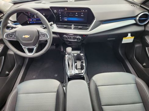 New 2026 Chevrolet Trax LT w/ Driver Confidence Package FWD image 2