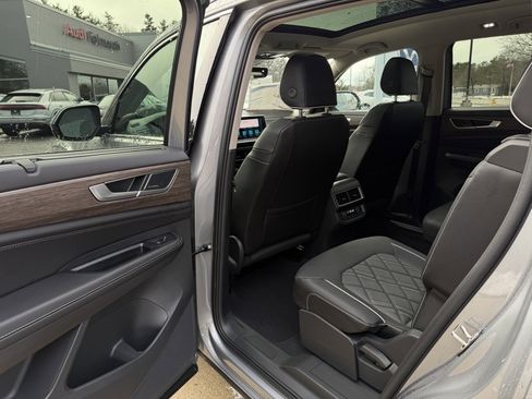 New 2026 Volkswagen Atlas SEL Premium R-Line image 31