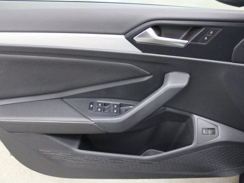 Used 2025 Volkswagen Jetta S image 13