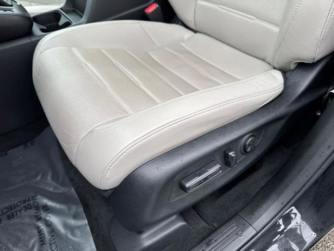 Used 2023 Honda CR-V EX-L image 17