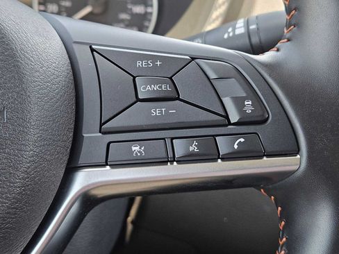Used 2025 Nissan Sentra SR FWD image 22
