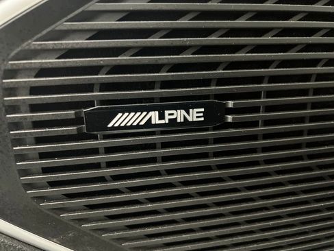 Used 2024 Jeep Wagoneer Series II w/ Flexible Seating Group image 13