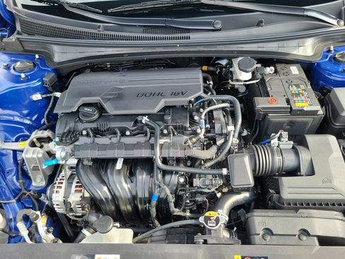 Certified 2025 Hyundai Elantra Sport image 24