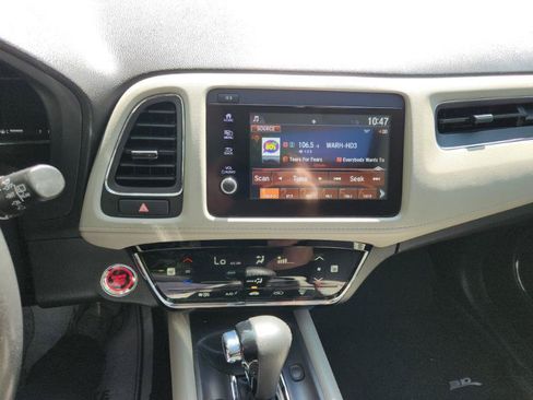 Used 2021 Honda HR-V EX-L image 12
