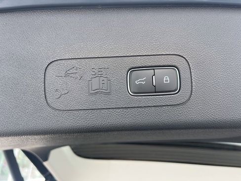 Used 2025 Lincoln Aviator Premiere image 13