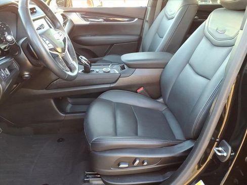 Used 2023 Cadillac XT5 Premium Luxury image 6