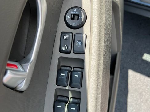 Used 2011 Kia Sportage LX w/ Convenience Pkg image 12