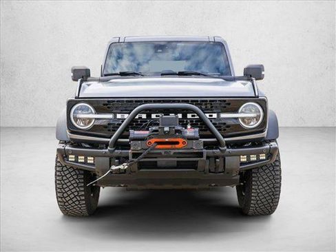 Used 2023 Ford Bronco Wildtrak image 2