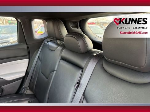 Used 2025 Jeep Compass Limited image 33