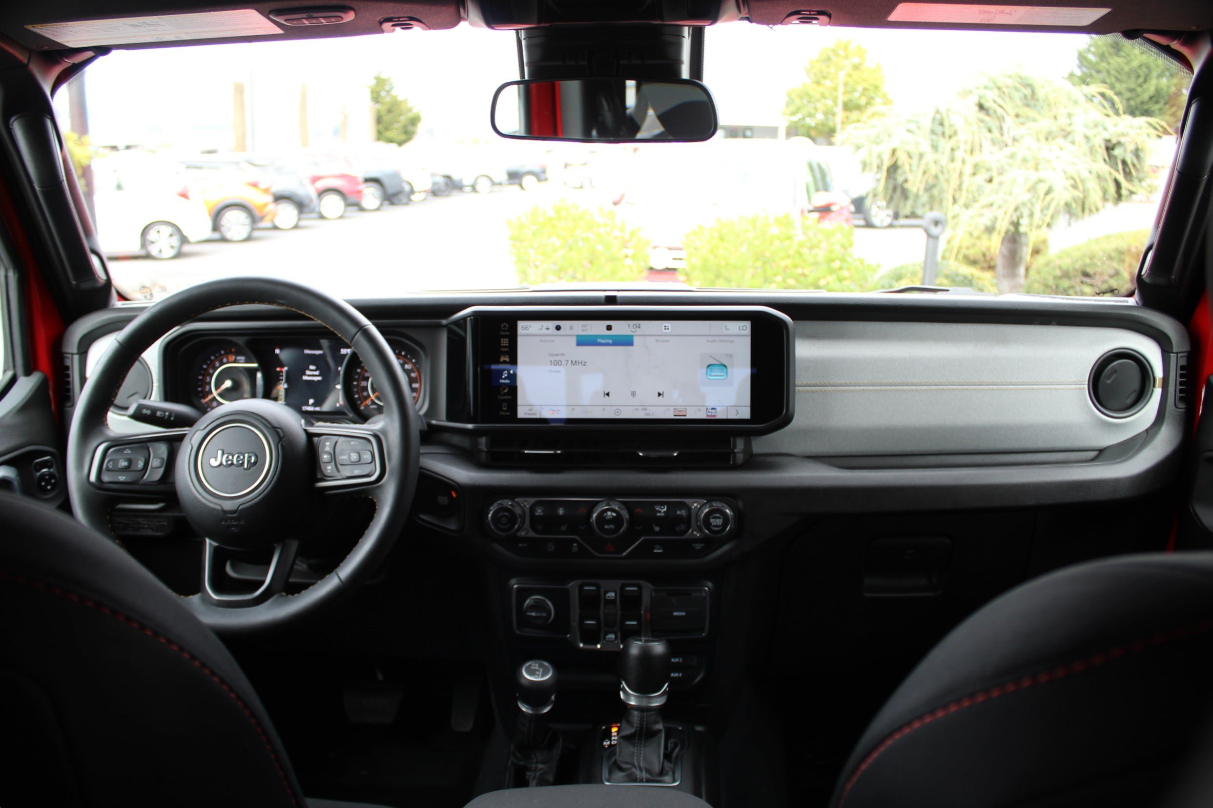 Used 2024 Jeep Gladiator Sport AWD/4WD image 28