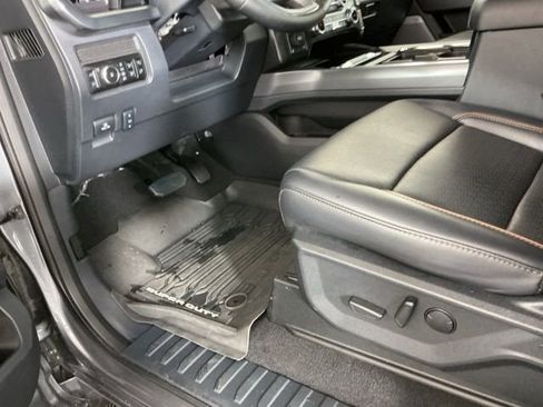Certified 2025 Ford F350 Lariat w/ FX4 Off-Road Package AWD/4WD image 18