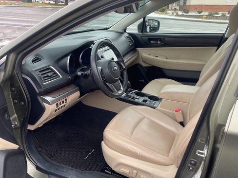 Used 2019 Subaru Outback 2.5i Limited w/ Popular Package #2 image 10