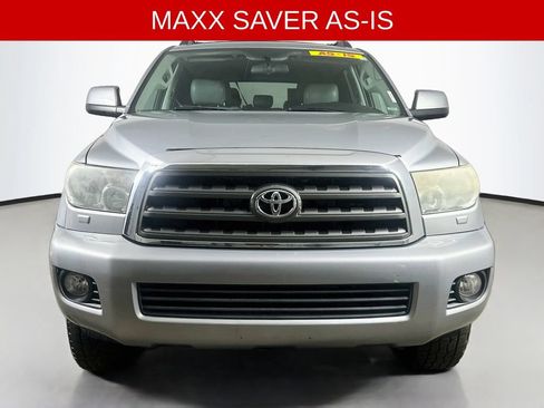 Used 2016 Toyota Sequoia SR5 AWD/4WD image 2
