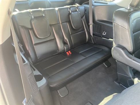 Used 2023 Ford Explorer XLT w/ Equipment Group 202A image 8