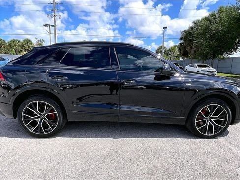 Used 2021 Audi Q8 Premium Plus w/ Premium Plus Package AWD/4WD image 4