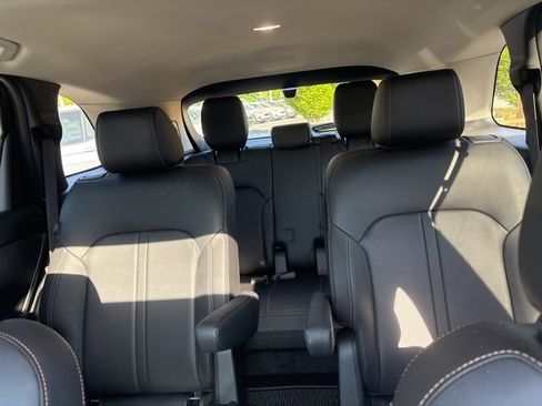 Used 2025 MAZDA CX-90 Plug-In Hybrid w/ Preferred AWD/4WD image 15