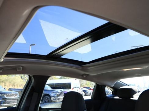 Used 2024 Chevrolet Malibu LT image 20