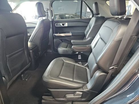 Used 2024 Ford Explorer XLT w/ Equipment Group 202A AWD/4WD image 10