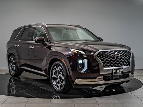 Used 2022 Hyundai Palisade Calligraphy w/ Winter Package AWD/4WD image 3