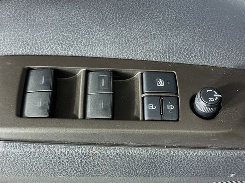 Used 2021 Toyota Camry SE image 23