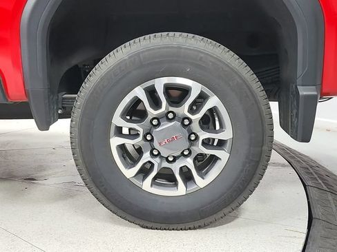 Used 2024 GMC Sierra 2500 SLE w/ SLE Value Package; AWD/4WD image 13