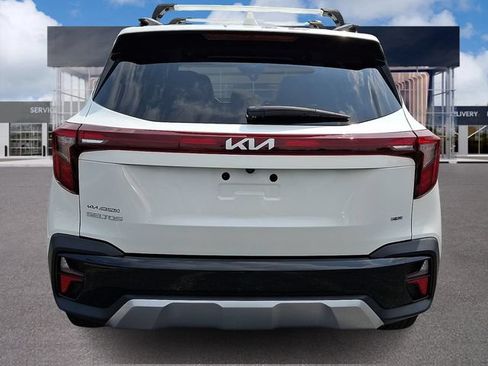 Used 2024 Kia Seltos S AWD/4WD image 5