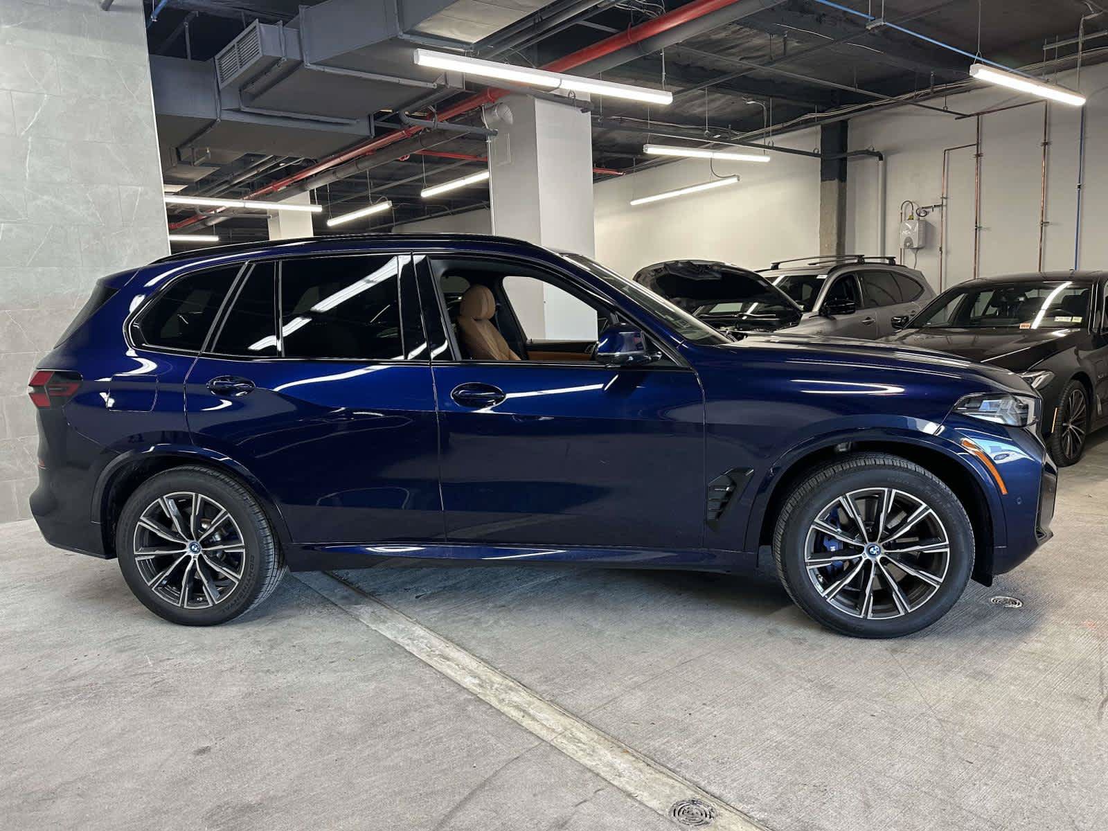 Used 2024 BMW X5 xDrive50e w/ M Sport Package AWD/4WD image 6