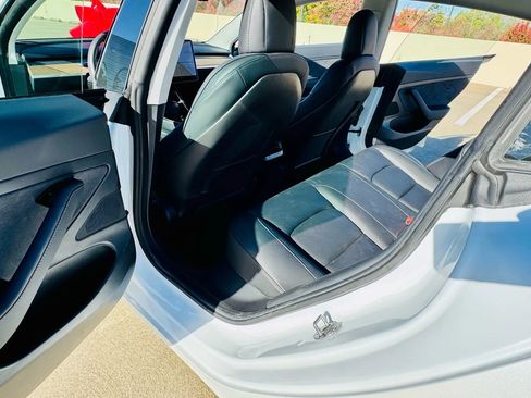 Used 2020 Tesla Model 3 RWD image 24