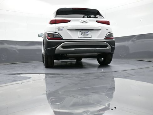 Certified 2023 Hyundai Kona SEL AWD/4WD image 29