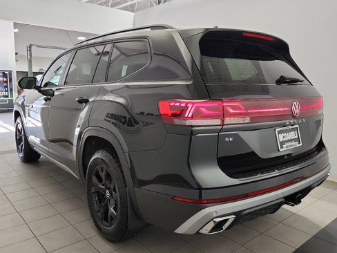 New 2026 Volkswagen Atlas Peak Edition AWD/4WD image 5