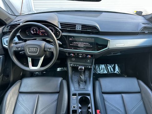 Used 2024 Audi Q3 2.0T Premium image 3